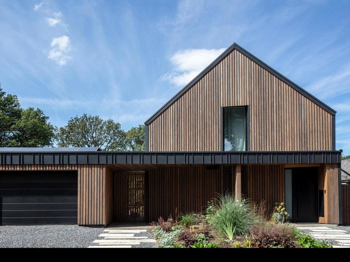 [Translate to Deutsch:] Front view of the house